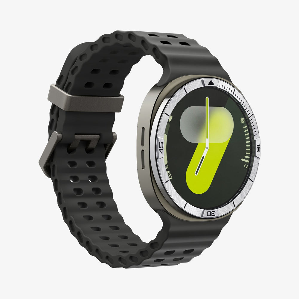 ACS10009 - Galaxy Watch 9 Bezel Tune in sliver showing the front and partial side