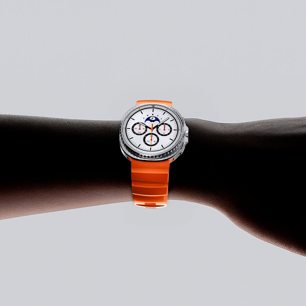 AMP10152 - Galaxy Watch 9 Series WBS2 in orange showing clock with hand