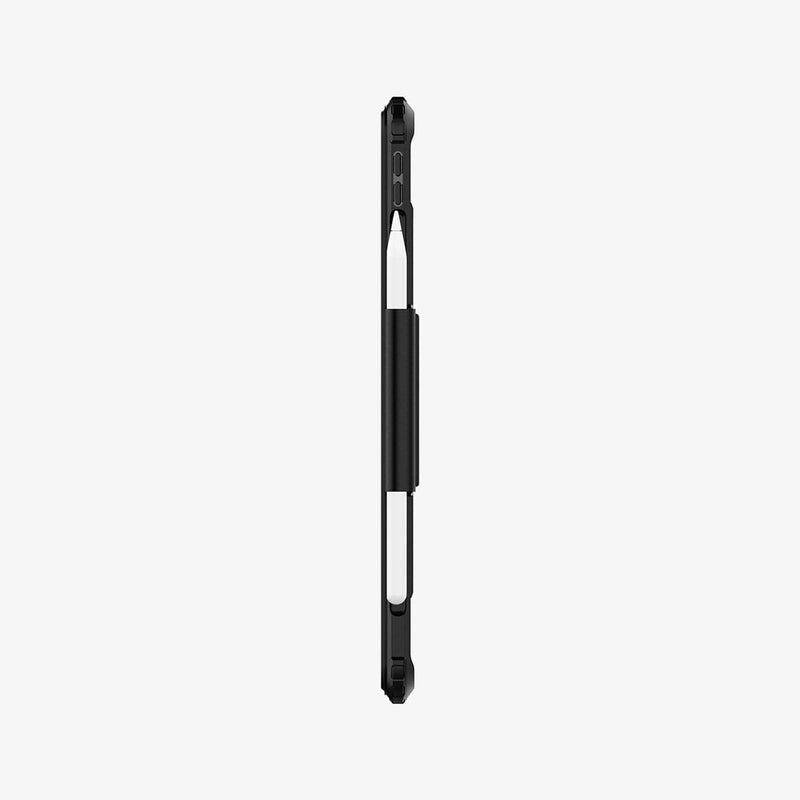 ACS05281 - iPad Air 10.9" (2022 / 2020) Case Ultra Hybrid Pro in black showing the side with volume controls