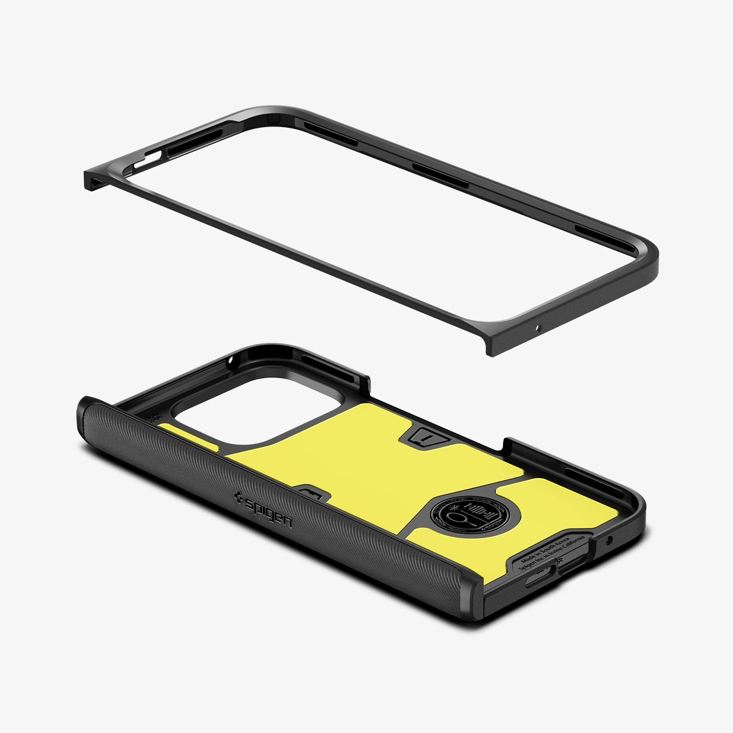ACS07587 - Pixel 9 Pro Fold Case Slim Armor Pro in Black showing the frame hovering above the inner case
